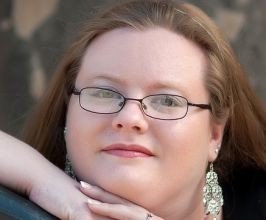 Beth Revis - Professional null Speaker