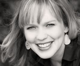 Kasie West - Professional null Speaker