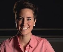 Lalin Anik - Professional null Speaker