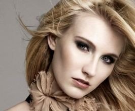 Kelly Knox - Professional null Speaker