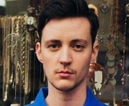 Rhys Ernst - Professional null Speaker