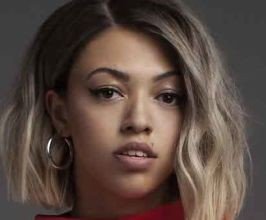 Mahalia  - Professional null Speaker