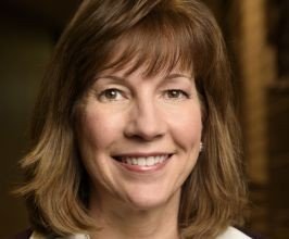 Lynne Doughtie - Professional null Speaker