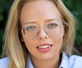 Elle Reeve - Professional null Speaker