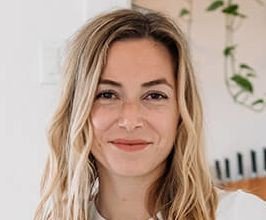 Shelby Wild - Professional null Speaker