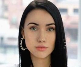 Danielle Guizio - Professional null Speaker