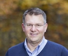 Alex Estevez - Professional null Speaker