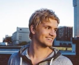 Levi Hummon - Professional null Speaker