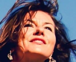 Eyoälha Baker - Professional null Speaker