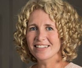 Sandie Jones - Professional null Speaker