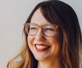 Mari Andrew - Professional null Speaker