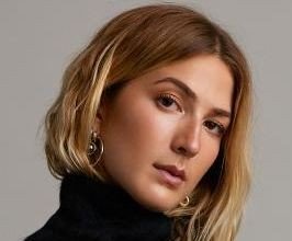 Sara DeCou - Professional Speakers Booking