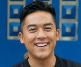 Bobby Hundreds - Professional null Speaker