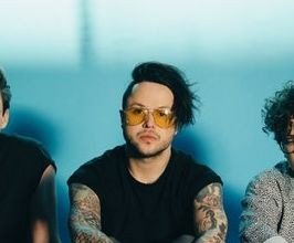 lovelytheband  - Professional null Speaker