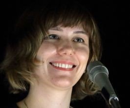 Molly Tuttle - Professional null Speaker