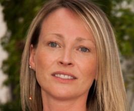 Clara Dooley - Professional null Speaker