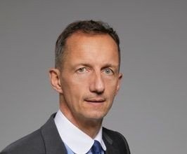 Robert Triefus - Professional null Speaker