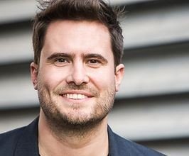 Peter Hamilton - Professional null Speaker