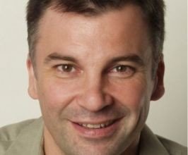 Aron Pilhofer - Professional null Speaker