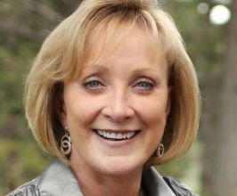 Sandy Dixon - Professional Speakers Booking