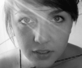 Julia Easterlin - Professional null Speaker