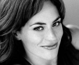 Maggie Siff - Professional null Speaker