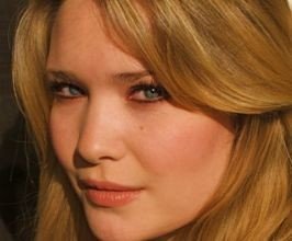 Sarah J. Maas - Professional null Speaker