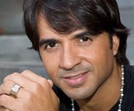 Luis Fonsi - Professional null Speaker