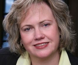 Leah Binder - Professional null Speaker