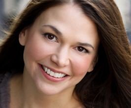 Sutton Foster - Professional null Speaker