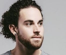 Us the Duo - Professional null Speaker