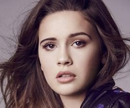 Bea Miller - Professional null Speaker