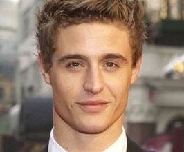 Max Irons - Professional null Speaker