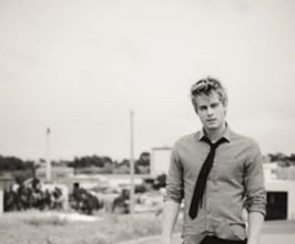 Luke Mitchell - Professional null Speaker