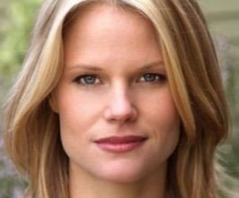 Joelle Carter - Professional Speakers Booking