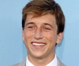 Skyler Gisondo - Professional null Speaker