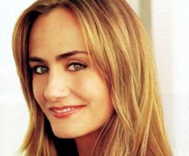 Diane Farr - Professional Speakers Booking