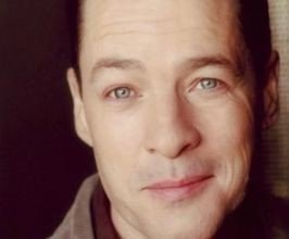 French Stewart - Professional null Speaker