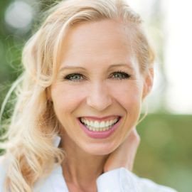 Kirstin Leigh - Professional null Speaker