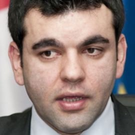 Giorgi Pertaia - Professional null Speaker