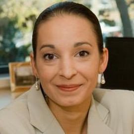 Caroline Hoxby - Professional null Speaker