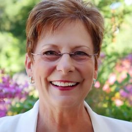 Elaine Sanchez - Professional null Speaker