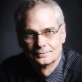 Caleb Deschanel - Professional null Speaker