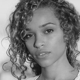 Izzy Bizu - Professional null Speaker