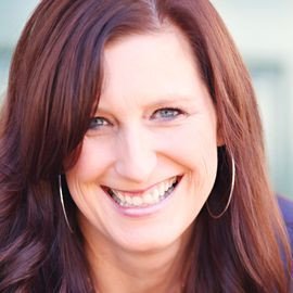 Lisa-Jo Baker - Professional null Speaker