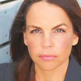 Margaret Stohl - Professional null Speaker