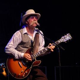 Mojo Collins - Professional null Speaker