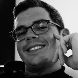 Justin Davis - Professional null Speaker