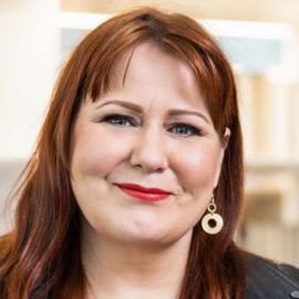 Elina Hiltunen - Professional null Speaker