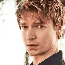 Calum Worthy - Professional null Speaker